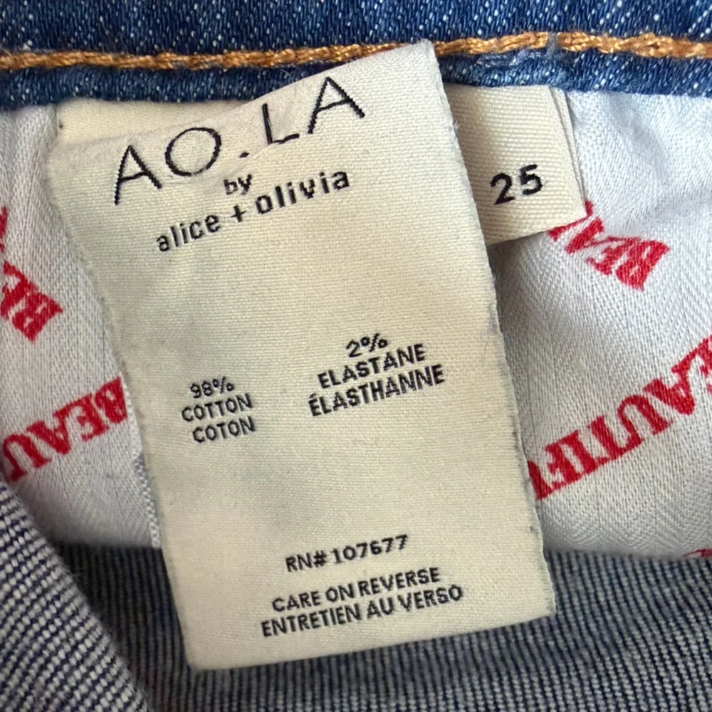 AO.LA  Alice And Olivia Good High Waist Flare Wide Leg Exposed Button, Size 25 - Picture 9 of 9
